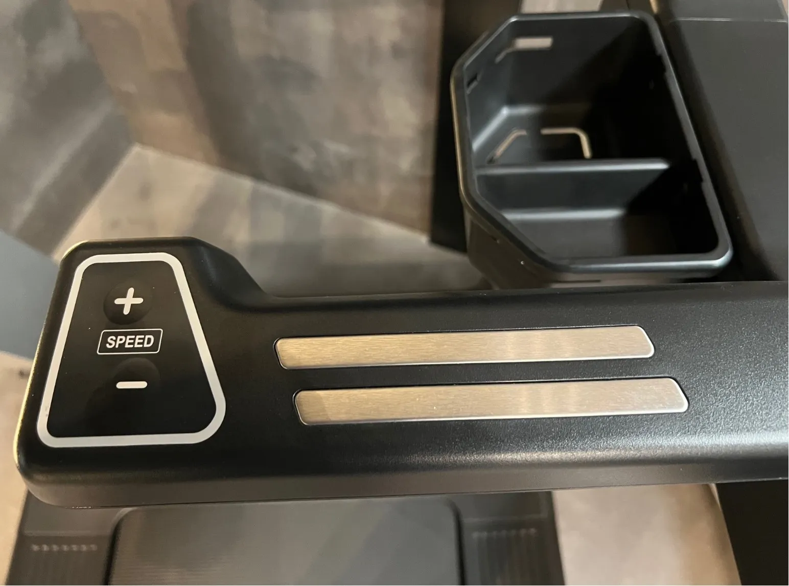 Tapis de course professionnel A9 GTX Max écran TFT 27″ ORTUS FITNESS – Image 2