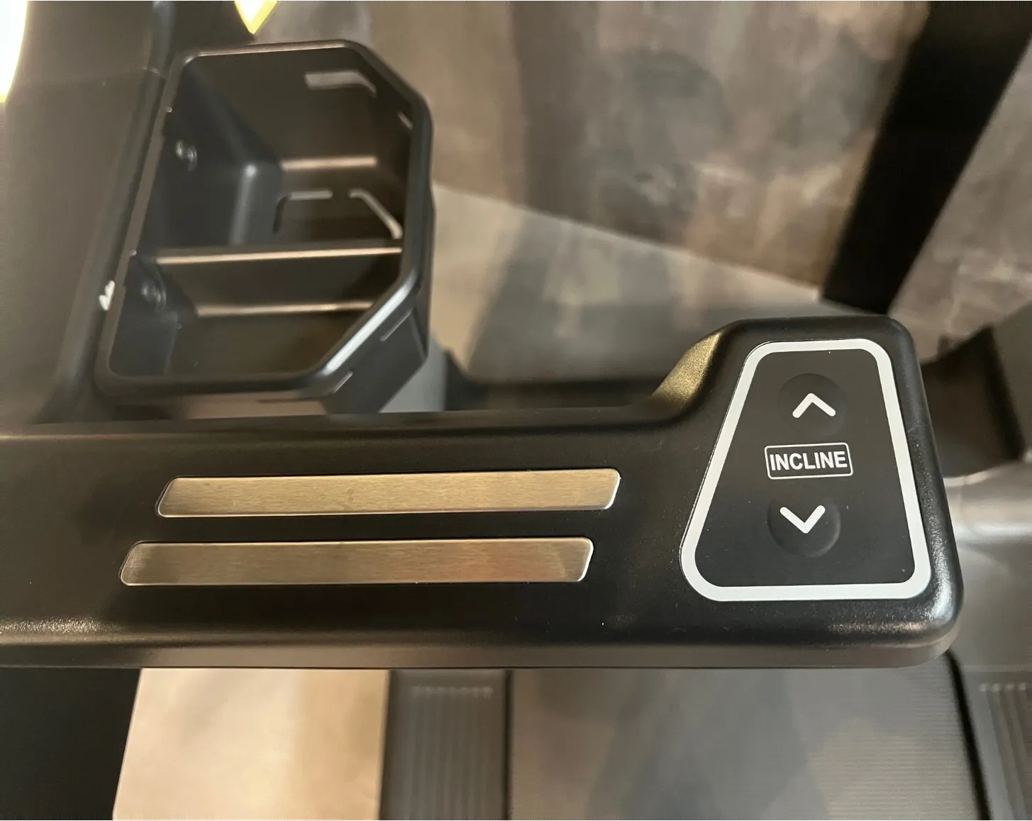 Tapis de course professionnel A9 GTX Max écran TFT 27″ ORTUS FITNESS – Image 6