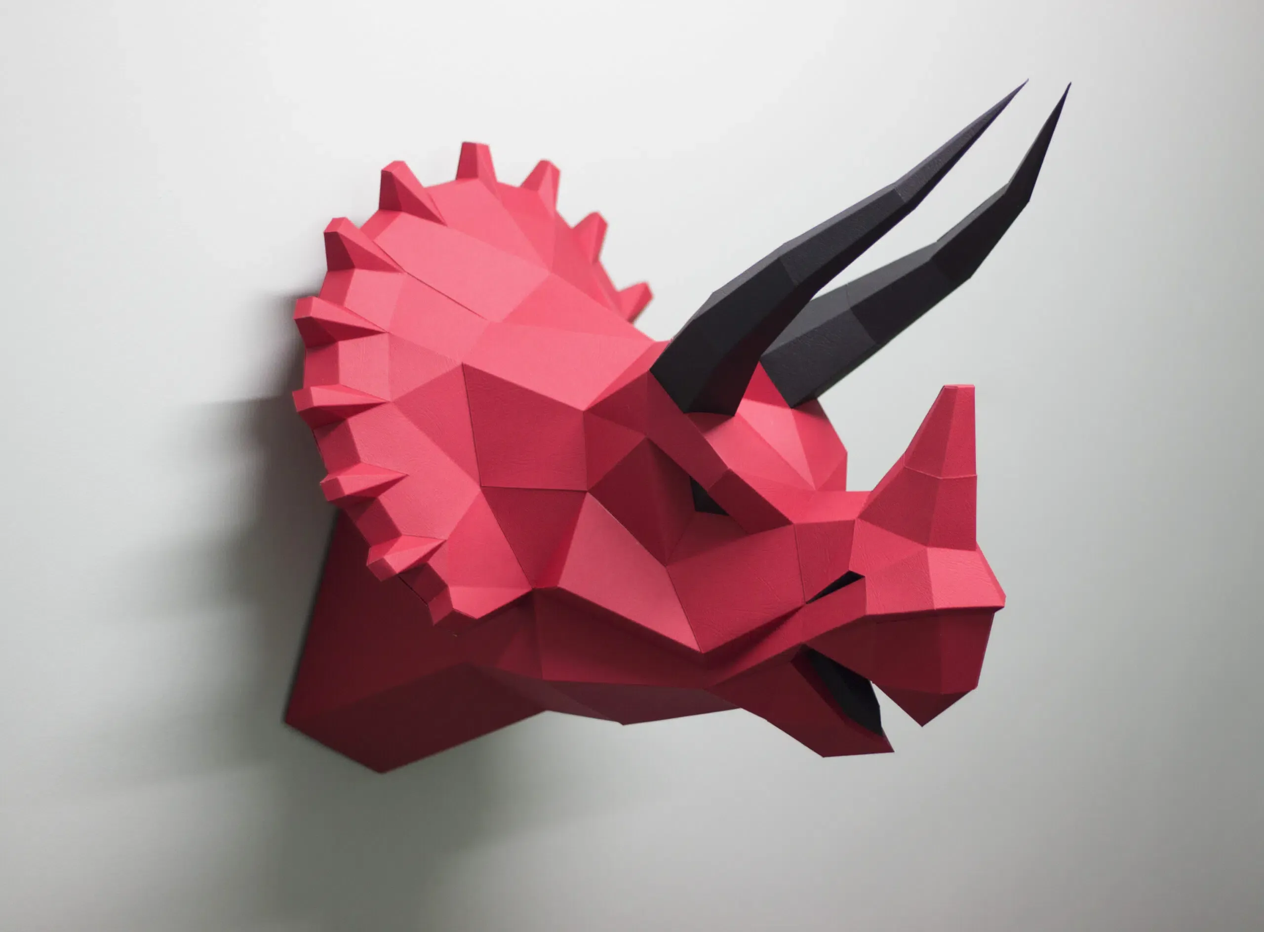 Papercraft de dinosaure tête de tricératops murale en origami – Image 5