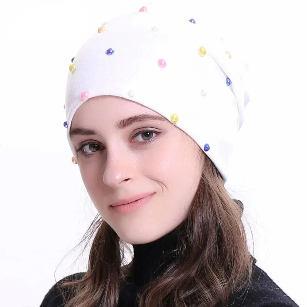 Bonnet coloré pour femme : égayez votre tenue d’hiver