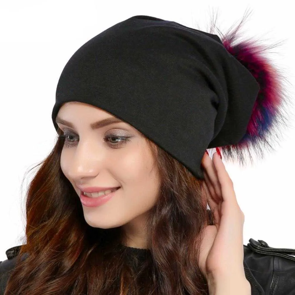 Bonnet et pompon multi-couleur